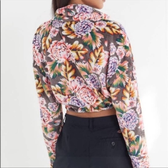 Urban Outfitters Cropped Floral Fleece Half Zip Jacket - Picture 2 of 9